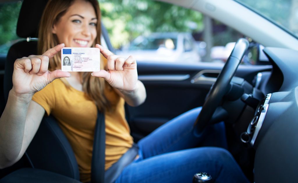 requisitos para sacar una licencia de conducir en California para indocumentados